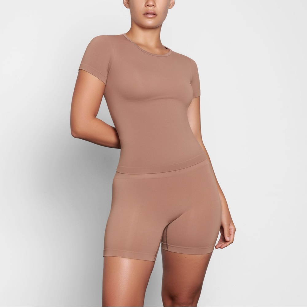 Skims Soft Smoothing Seamless T Shirt